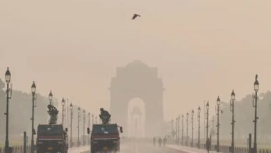 Delhi Pollution: दिल्ली में बढ़ता प्रदूषण और ठंड का प्रकोप, कई इलाकों में वायु गुणवत्ता सूचकांक 300 से ऊपर दर्ज