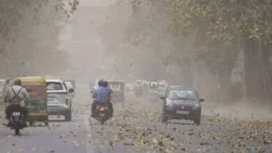 Ghaziabad Weather: गाज़ियाबाद में तापमान 6.8 डिग्री ठंड और भारी कोहरे के साथ AQI 460 पहुंचा खतरनाक लाल जोन में