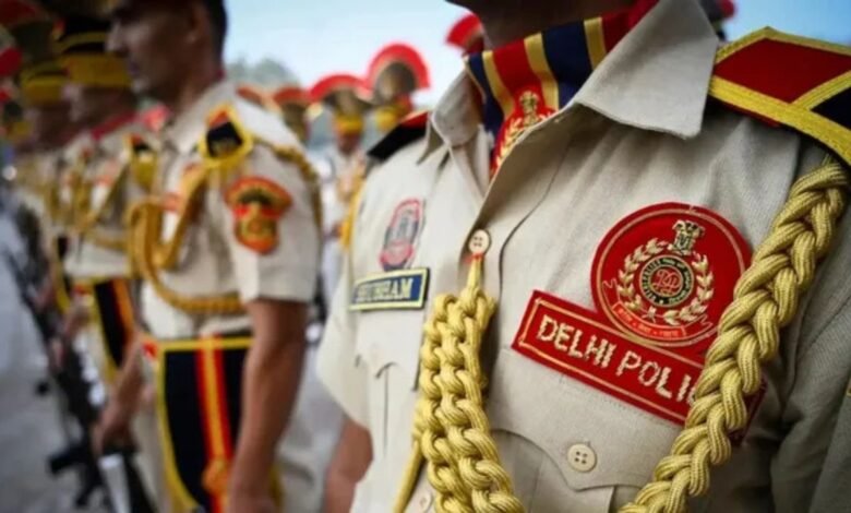 Delhi News: दिल्ली पुलिस कर्मियों को मिला सम्मान सेवानिवृत्ति पर मिलेगा, एक स्तर ऊंचा मानद पद सम्मान बढ़ाएगा मनोबल