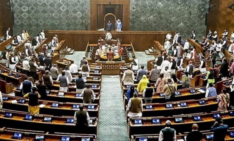 Lok Sabha discussion: लोकसभा में आज वंदे मातरम् पर 10 घंटे की लंबी बहस, विपक्ष और सरकार करेंगे देशभक्ति गीत की भूमिका पर चर्चा